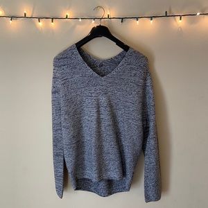 uniqlo grey v-neckline knitted slouchy sweater